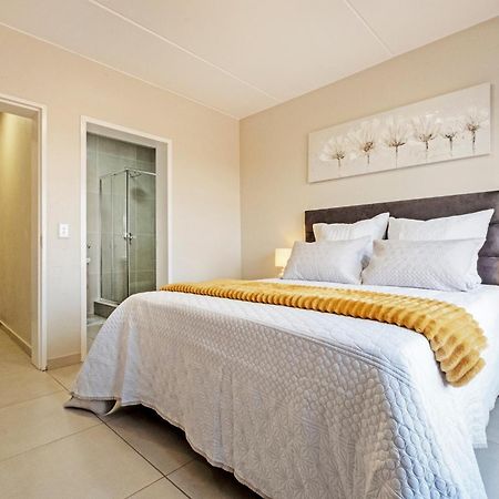 Airport Heights Apartment Boksburg Exterior foto