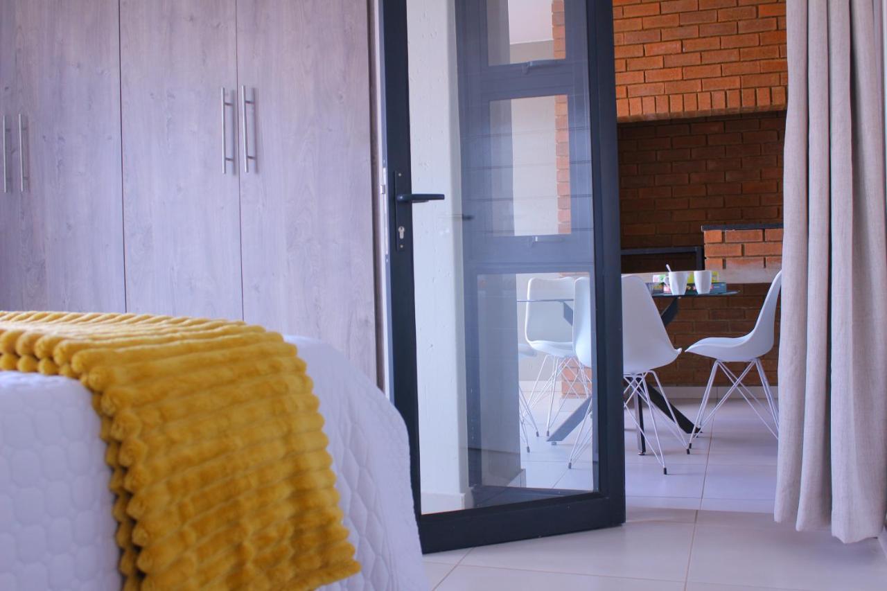 Airport Heights Apartment Boksburg Exterior foto