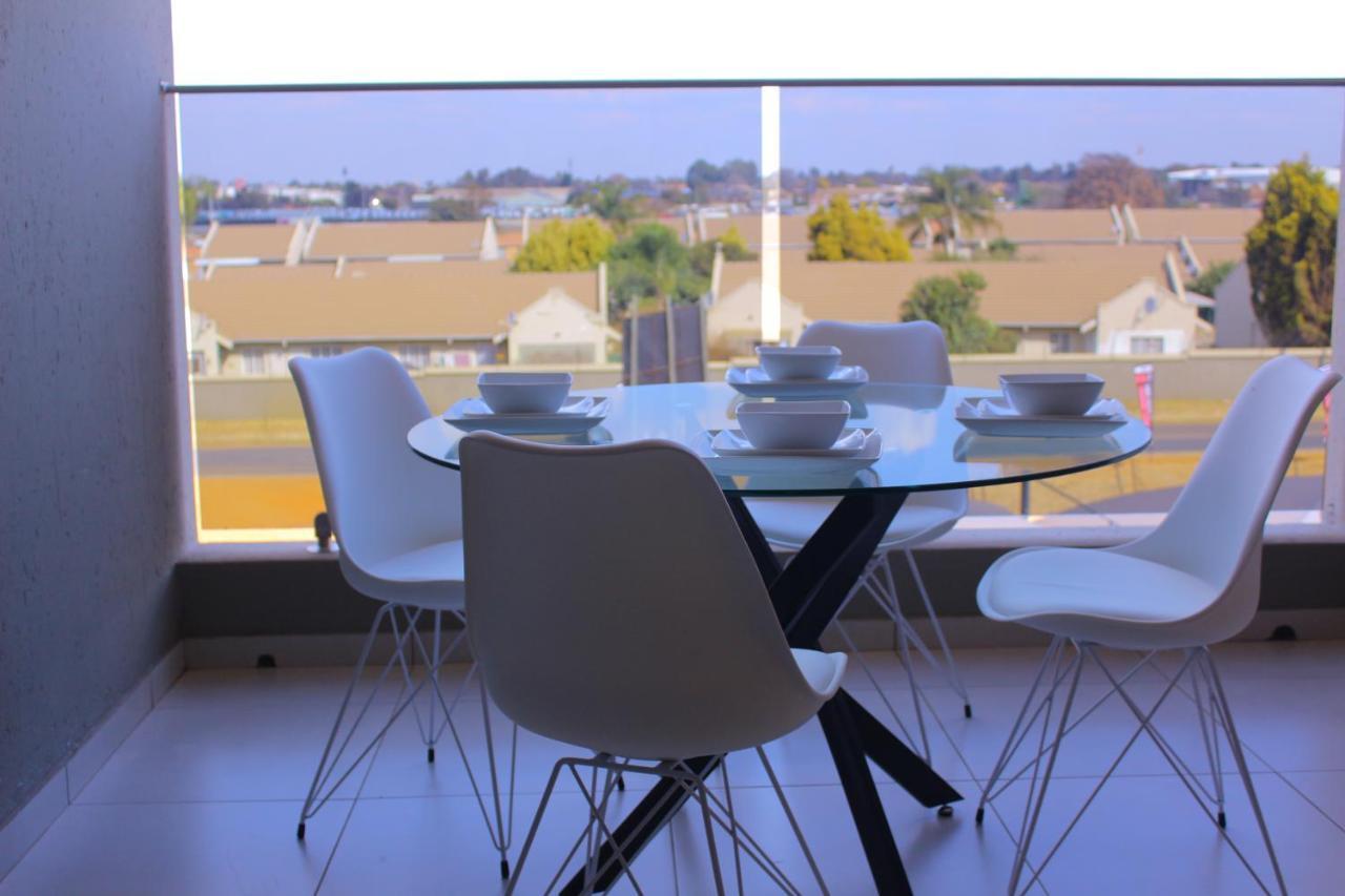Airport Heights Apartment Boksburg Exterior foto